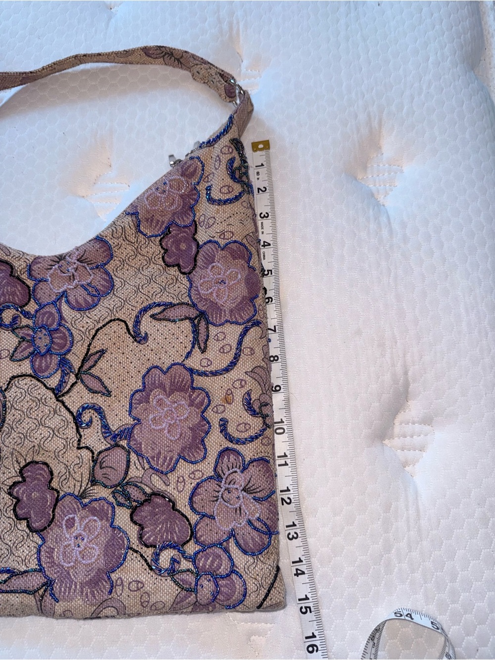 87. Embroidered Floral Shoulder Bag in Lavender and Beige - Picture 8 of 9